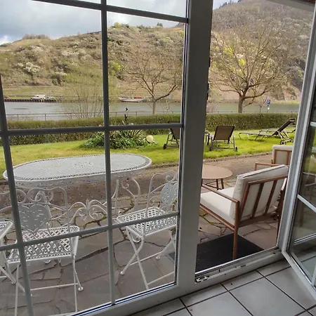 Moselpanorama 公寓